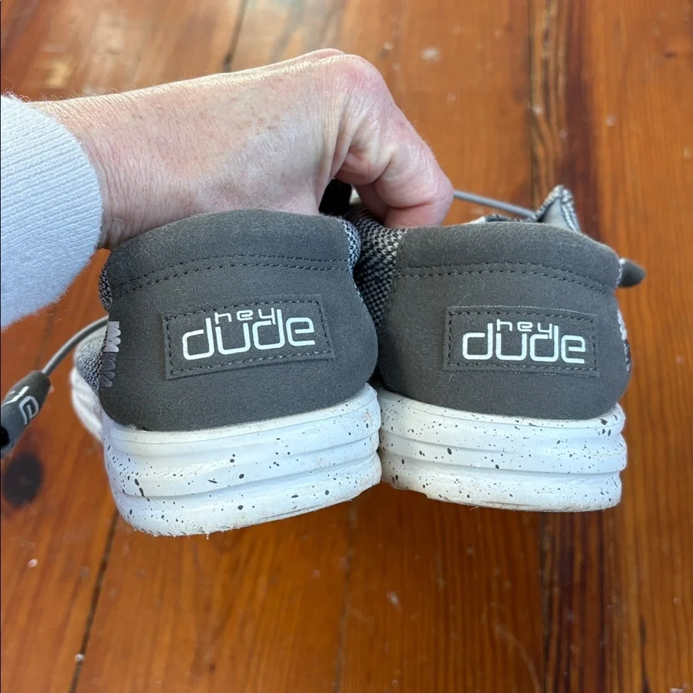 Hey Dude questions leave
